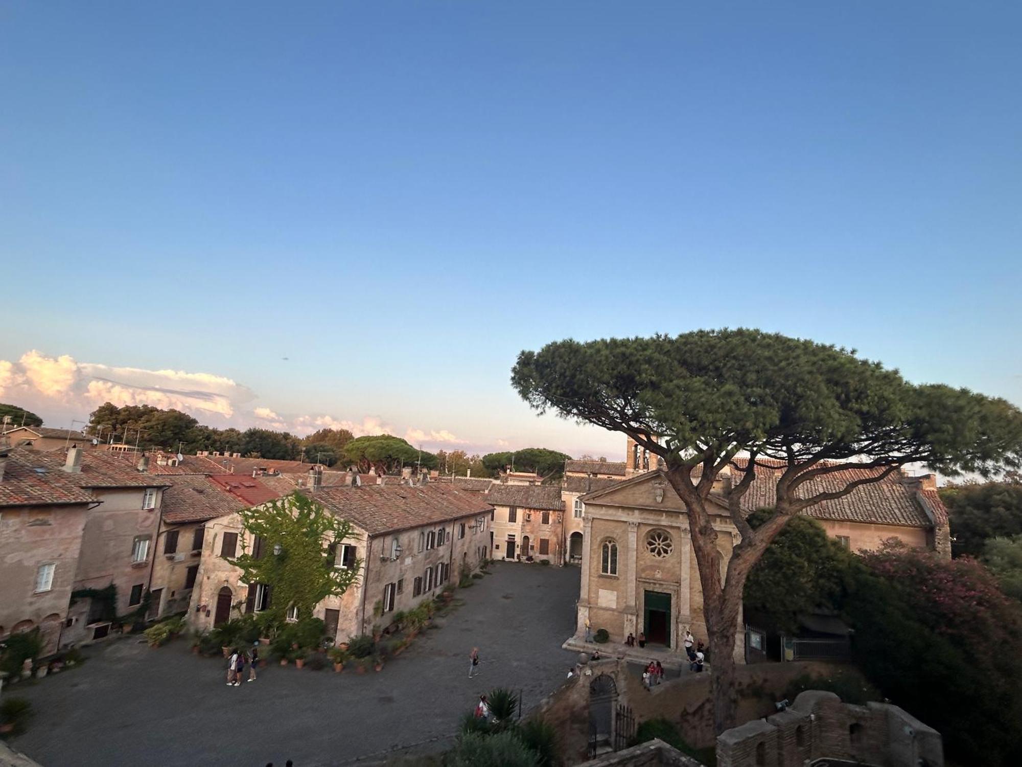 オスティア・アンティカLa Casa Di Elia E Italoアパートメント エクステリア 写真